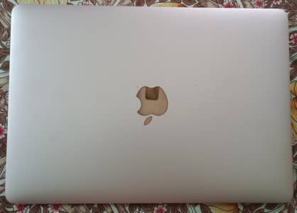 Apple MacBook - Excellent Condition (Non-Working / Not Powering On)