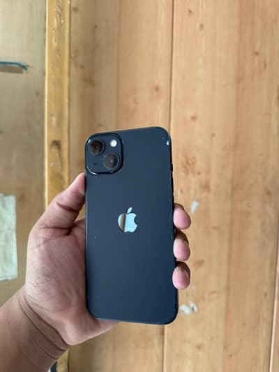 IPhone 13 J. V