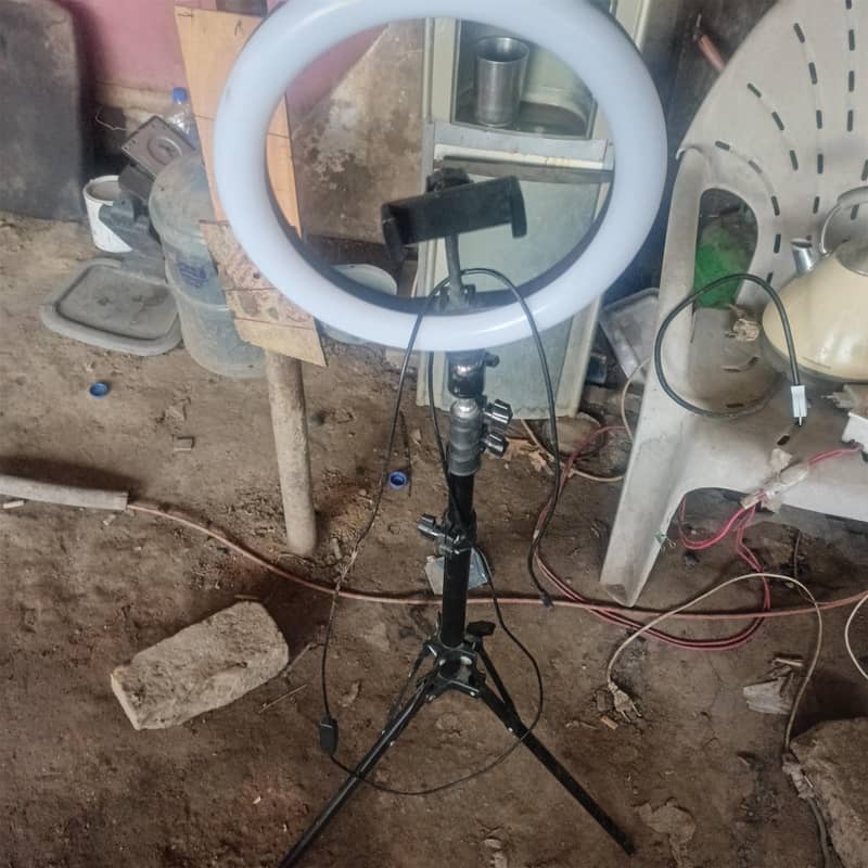 Tripod & Ring Light 1