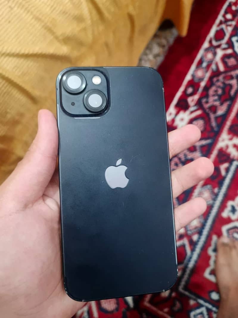 iPhone 13 4