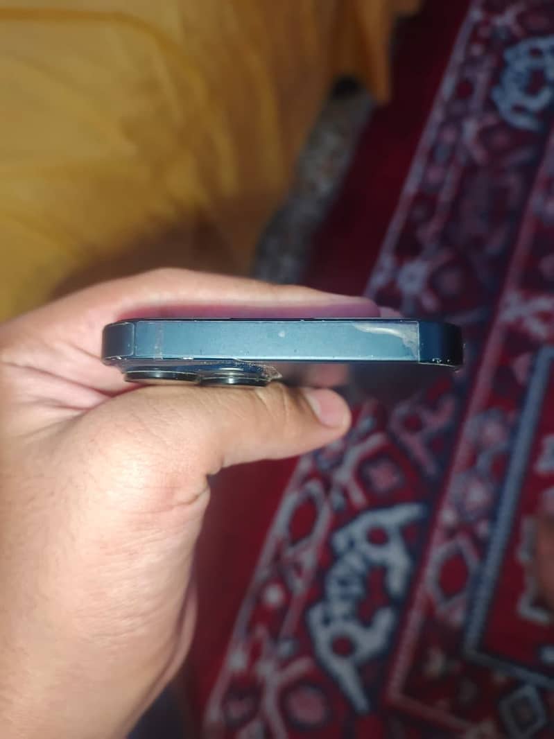 iPhone 13 5