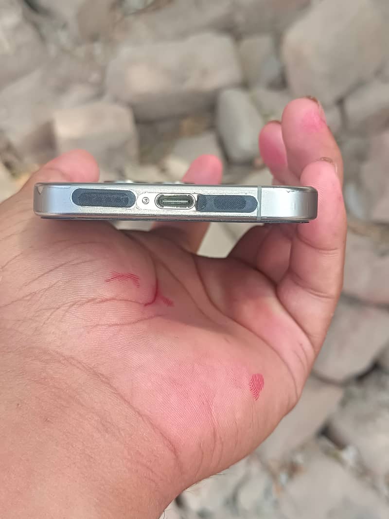 Iphone 15 pro 1