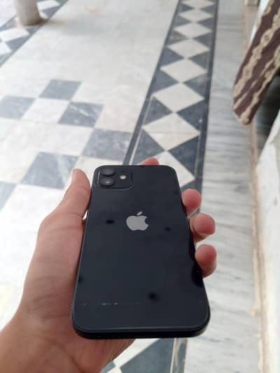Apple iPhone 12