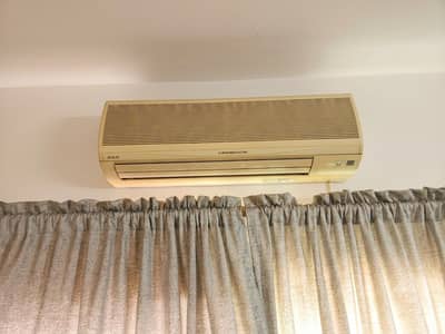 MITSUBISHI MR SLIM ORIGINAL (Made in Japan) 1 ton non invertor