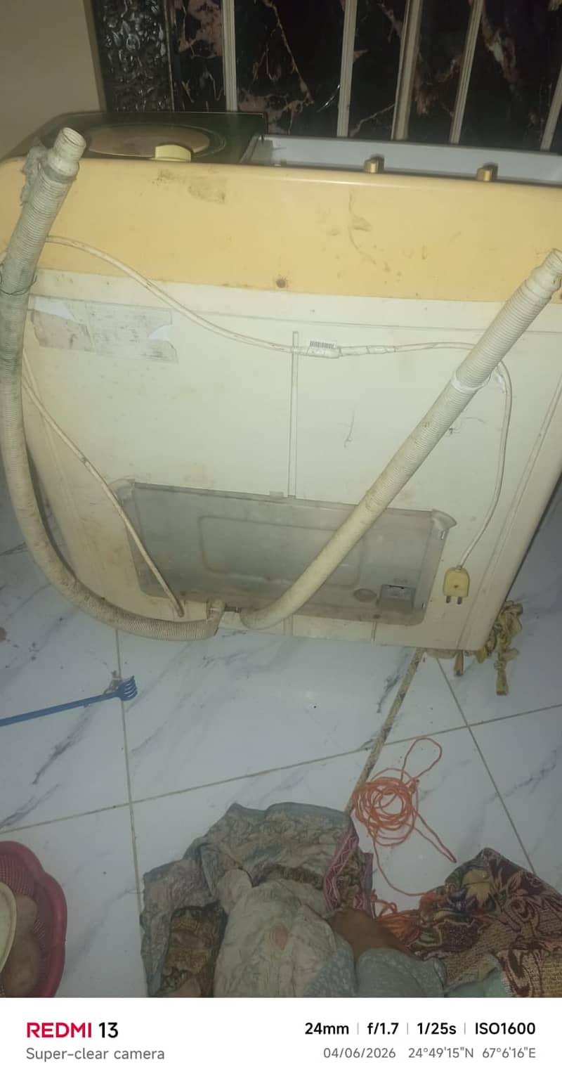 Dawlance ڈبل ٹب واشنگ مشین فروخت کے لیے – بہترین کنڈیشن 4