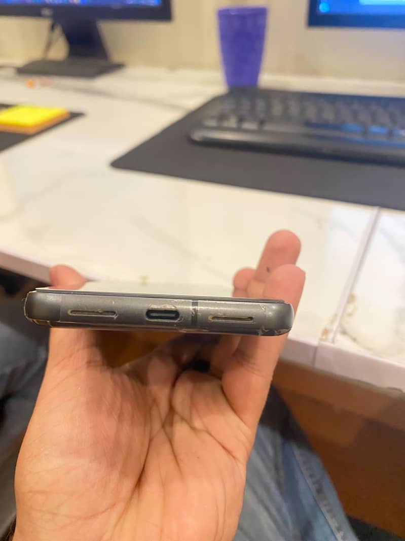 Google Pixel 8 3