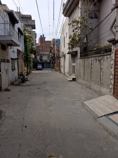 11.25 Marla House For Sale Prime Location Near To Main Multan Road. Dimensions 4557 25ft Street