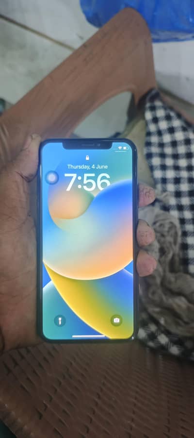 I phone x 64 gb
