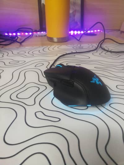 Razer basilisk v3 (with box) slightly used excellent condition