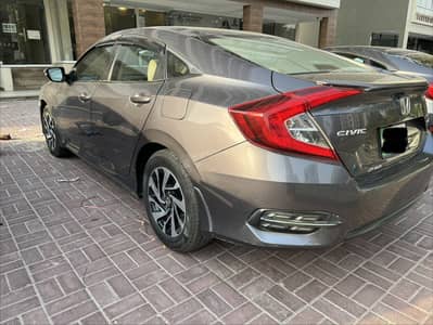 Honda Civic Oriel 2018 red meter