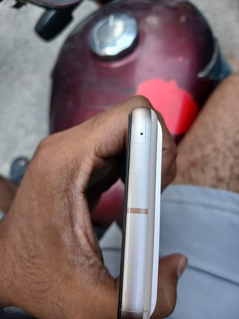 Google Pixel 8 3