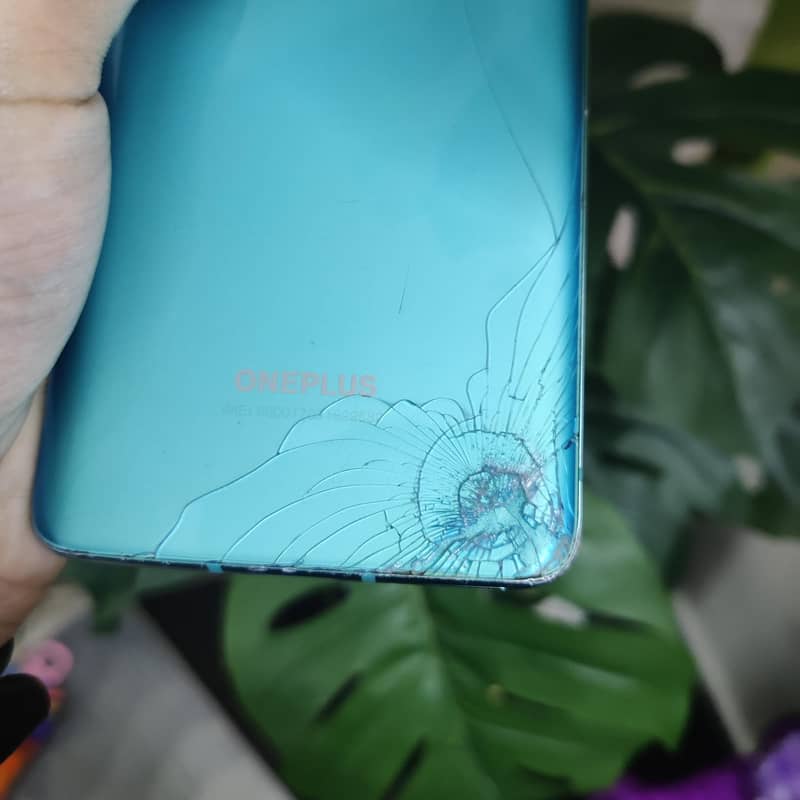 One Plus 8T 6