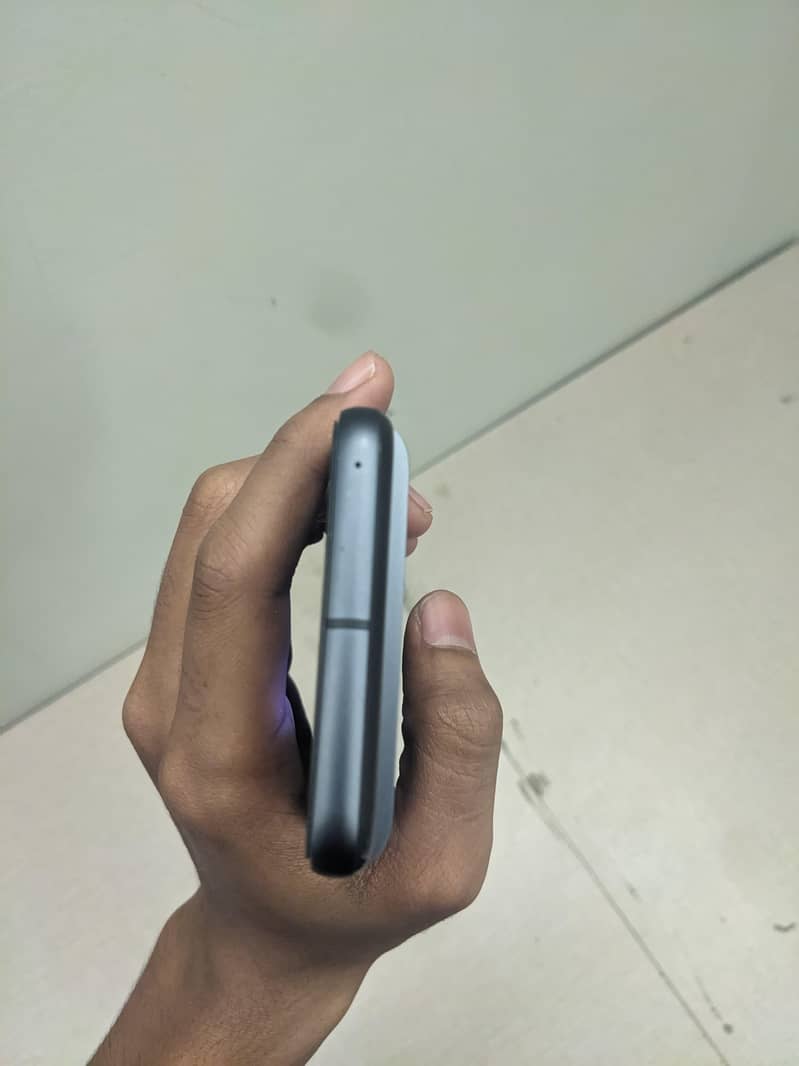 Google Pixel 8 5