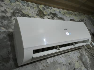 AC for sale only 2 years Used