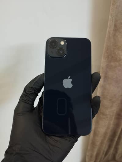 Apple iPhone 13