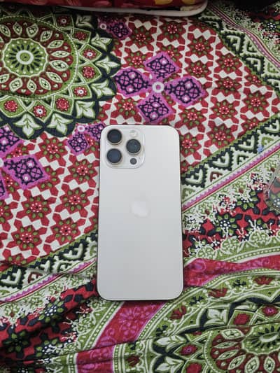 Apple iPhone 16 Pro Max