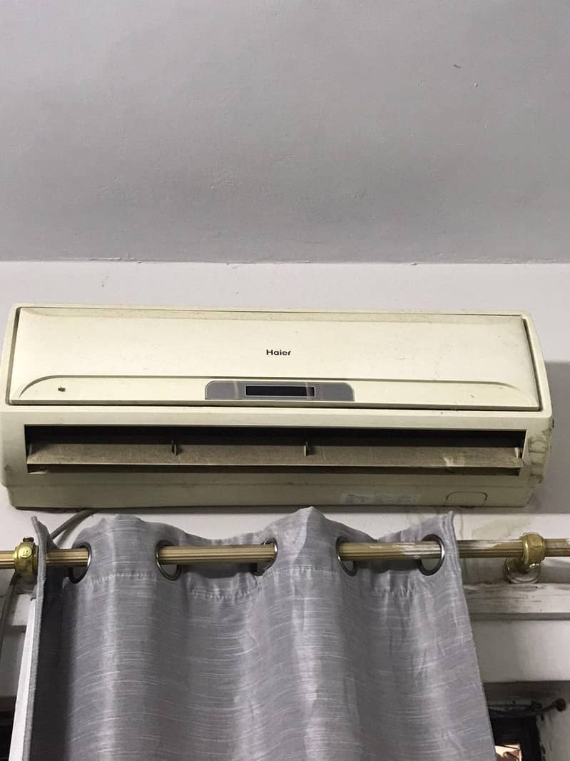 two split ac 0