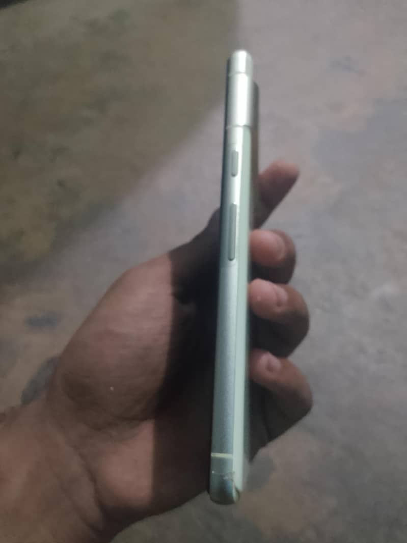 Google Pixel 7 4