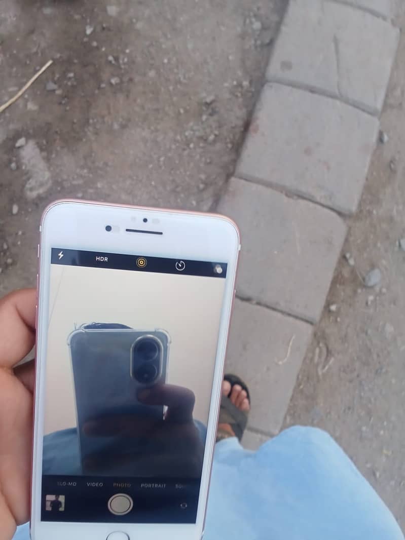 Apple iPhone 7 Plus 6