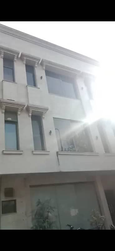 1600 Square Feet Building Available For Sale In G-8/4 If You Hurry