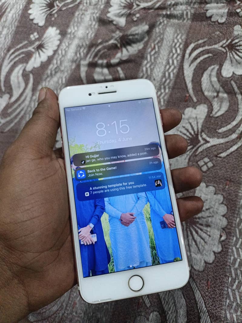 Apple iPhone 7 Plus 1
