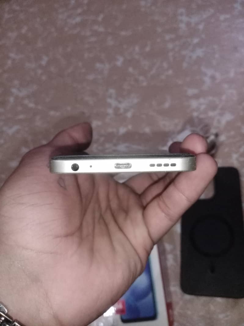 ITEL A100C 3