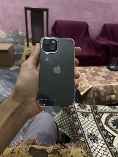 Apple iPhone 13