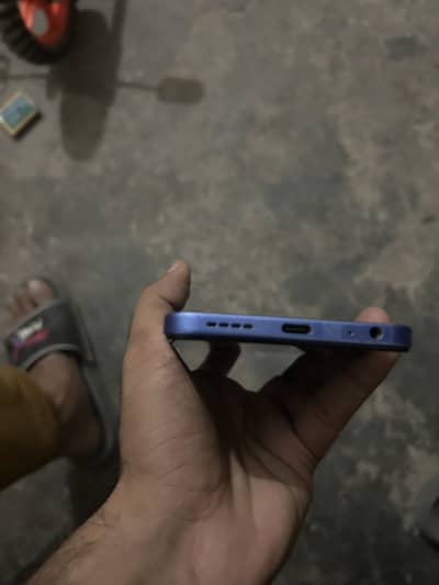 Infinix hot 60i 6gb 128gb with box charger