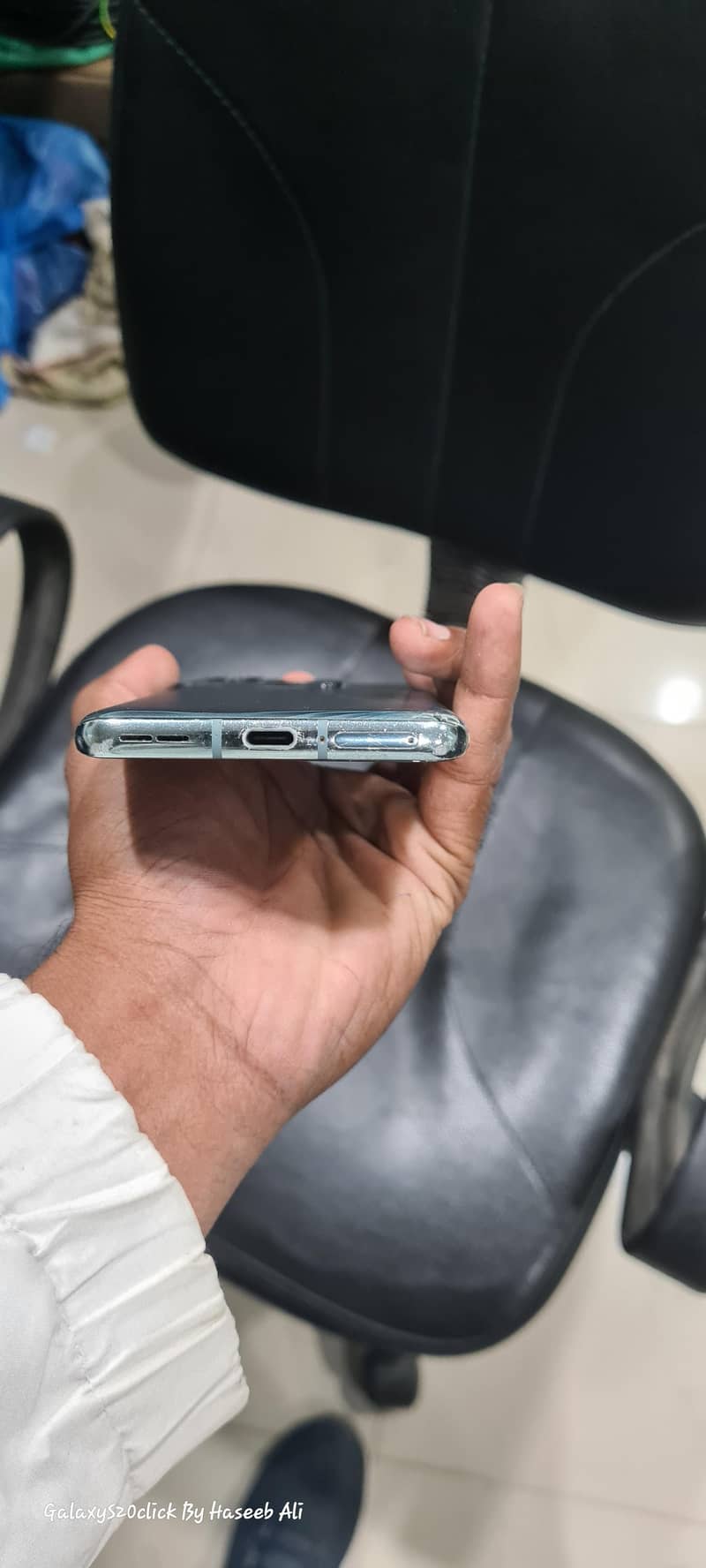 One Plus 10 Pro 4