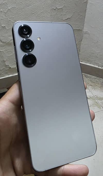 Samsung Mobile S25 Plus jv