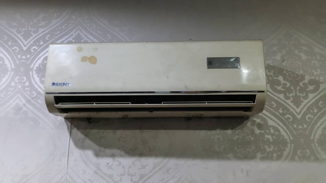 Orient AC 1