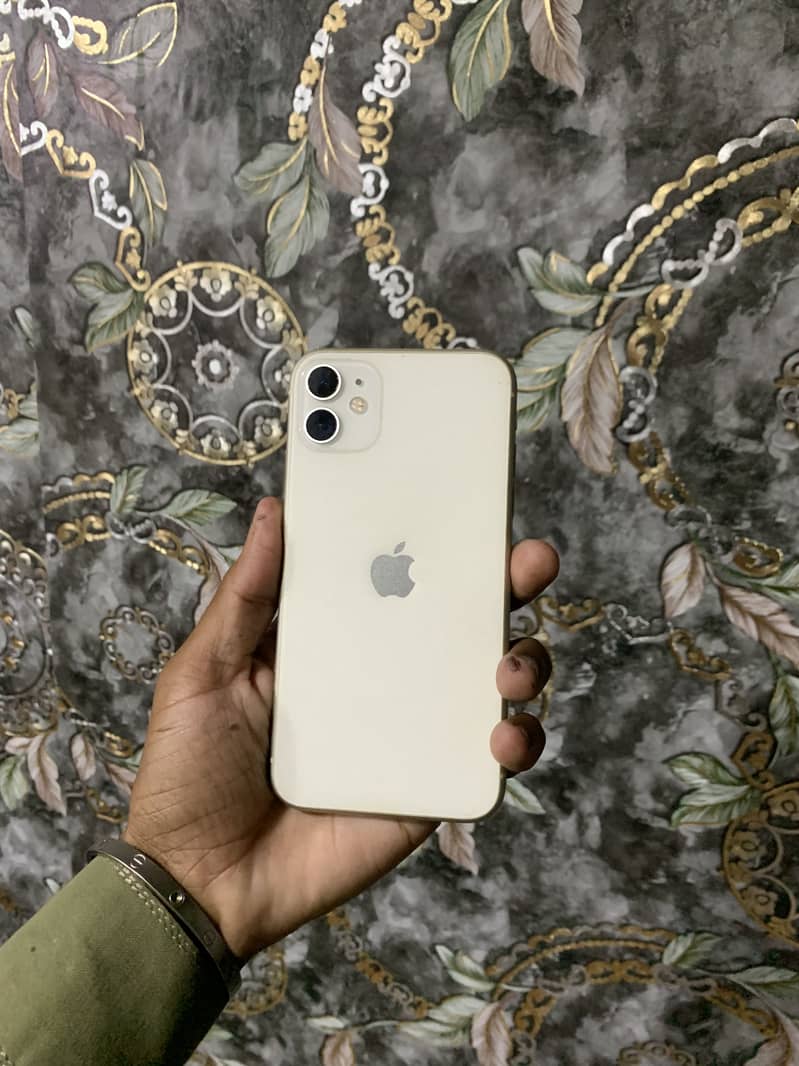 iPhone 11 5