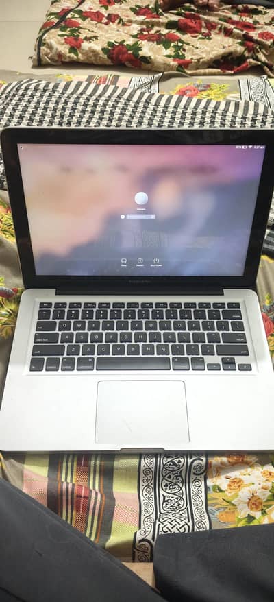 Mac book pro intel i5 2012