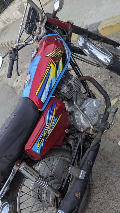 Honda 125 (Road Prince)