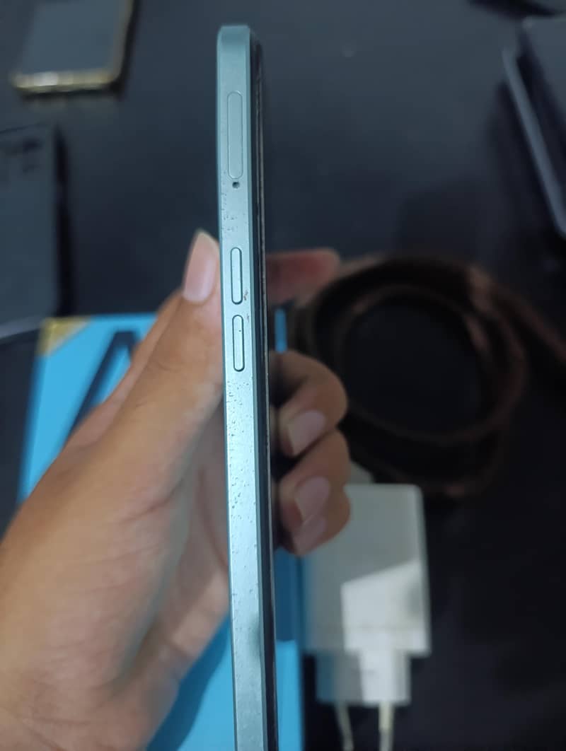 OPPO A57 4