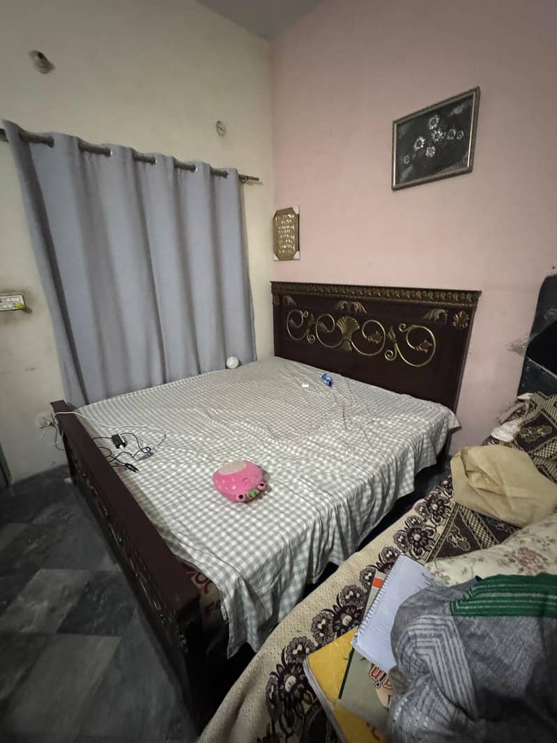 wodden bed 1
