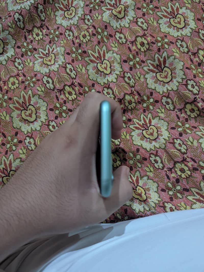 iphone 11 4