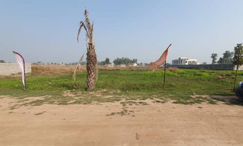 Prime 17 Marla Corner Plot on the entrance of Airport Avenue Housing