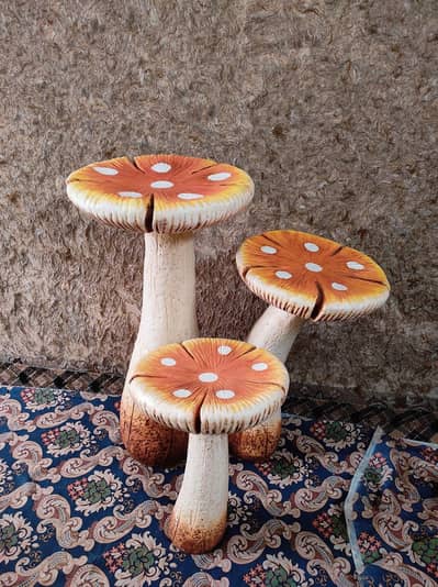 mushroom sculpture