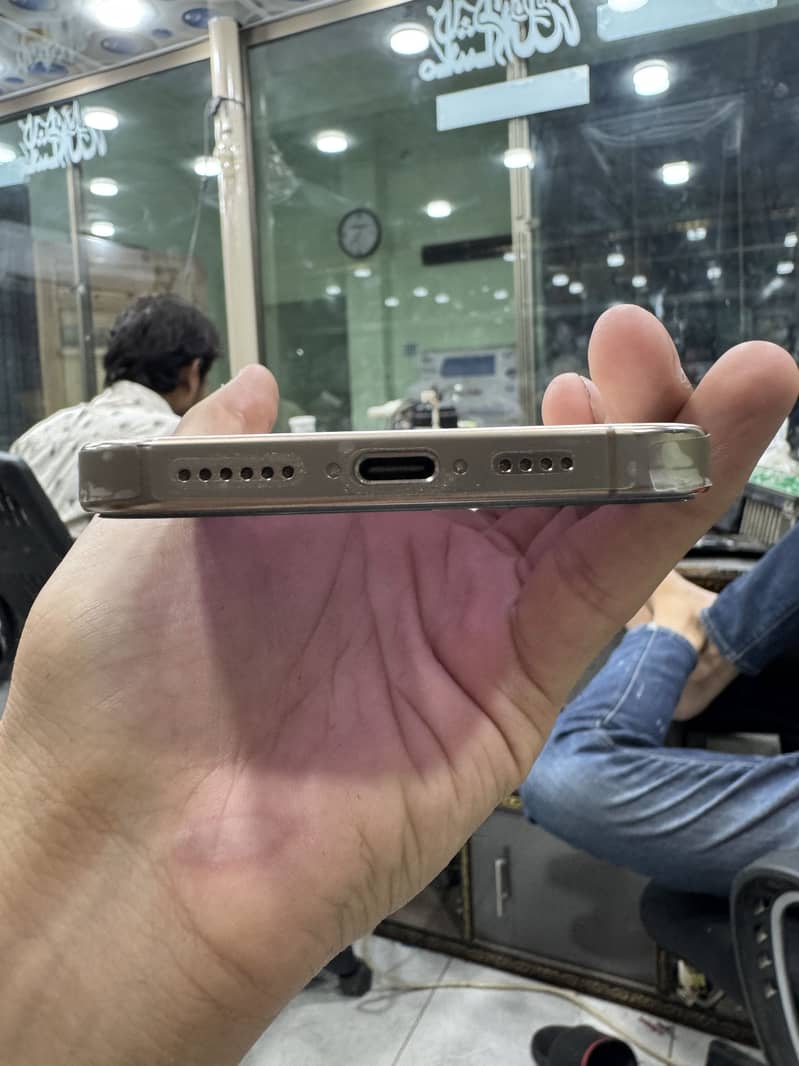 Iphone 16 pro max 2