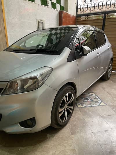 Toyota Vitz 2012