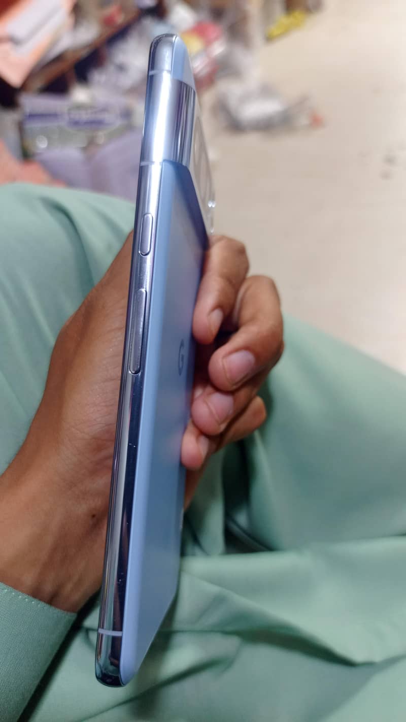 Google Pixel 8 Pro 4