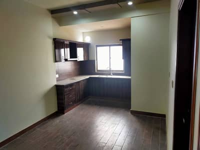 *ZUBAIDA QUEENS VALLEY* | 3BED DRAWING LOUNGE | 8TH FLOOR | BASEMENR PARKING | STAND BY GENERATOR BACKUP | 24 HRS WATER | MAIN ROAD FACING | RENOVATED FLAT | NORTH NAZIMABAD BLOCK H (DEMAND 65,000 RENT PER MONTH)
