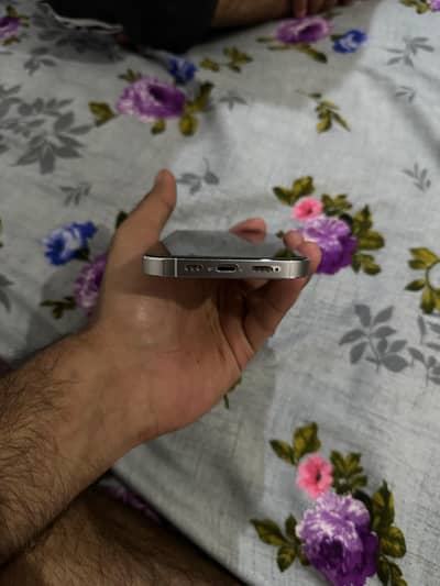 iPhone 14 pro 128 gb pta approved