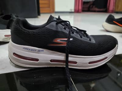 SKECHERS ARCHFIT AIR