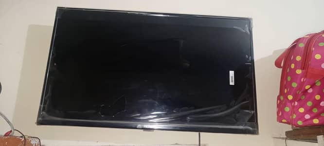 Haier 32inch LCD for sale simple