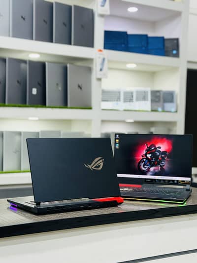 Asus ROG Strix G513QM AMD Ryzen 9 /RTX3060 6GB Gaming Laptop ROG Aura