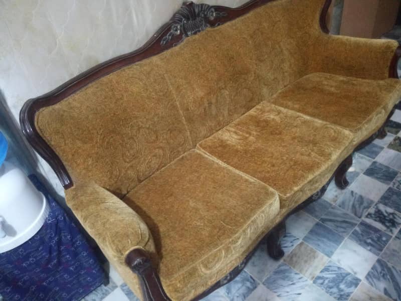 5 setar sofa 1