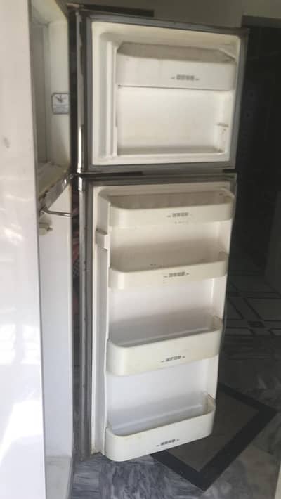 fridge Dawlance large size