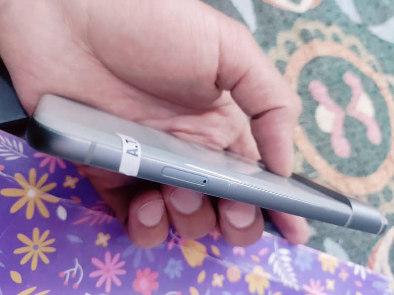 Google pixel 8 5